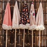 Parasols met franjes in verschillende kleuren van Embellish Living